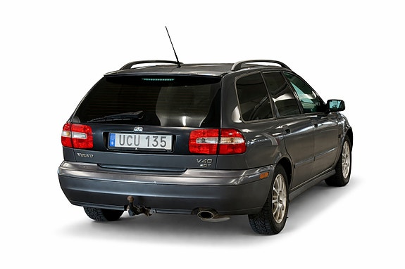 Volvo V40 4 of 11