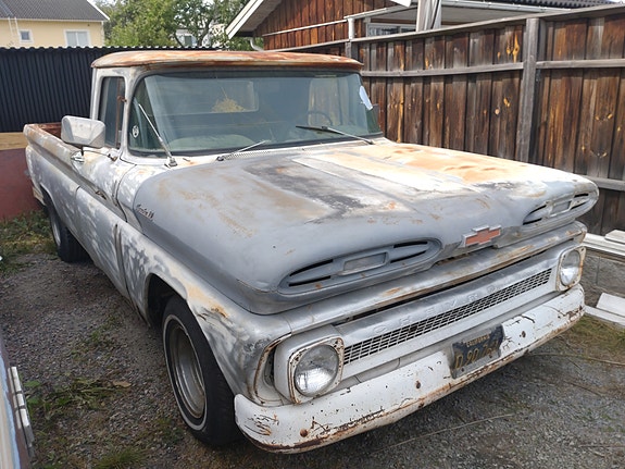 Chevrolet C10 2 of 6