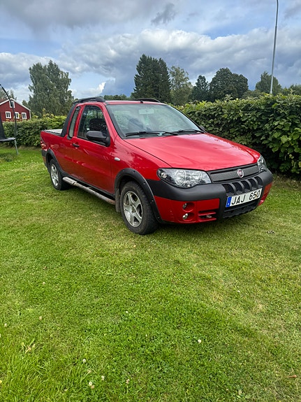Fiat Strada 2 of 5
