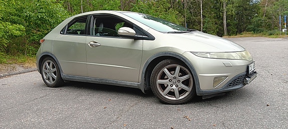 Honda Civic 2 of 24