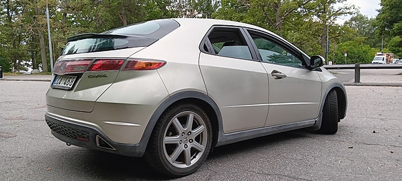 Honda Civic 3 of 24