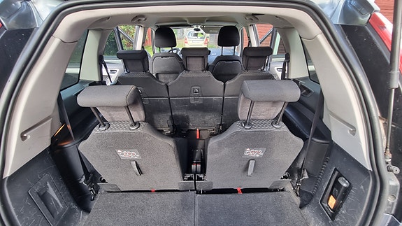Citroen Grand C4 Picasso 5 of 8