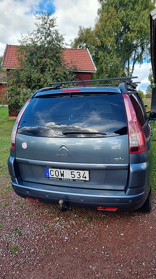 Citroen Grand C4 Picasso 2 of 8