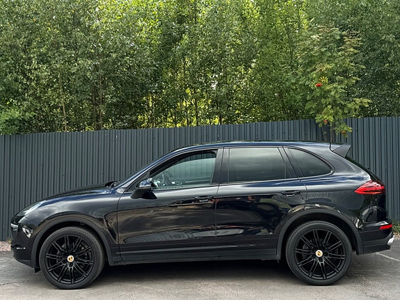 Porsche Cayenne 17 of 18