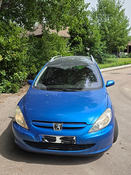 Peugeot 307 SW 3 of 4