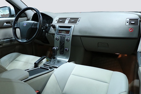 Volvo V50 7 of 18
