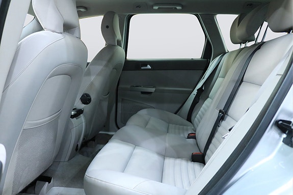 Volvo V50 6 of 18
