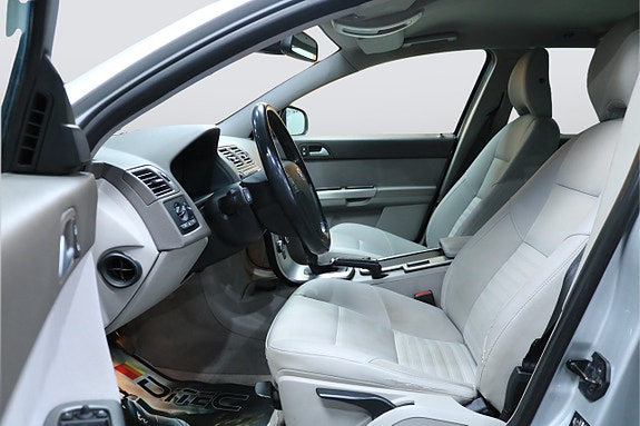 Volvo V50 5 of 18