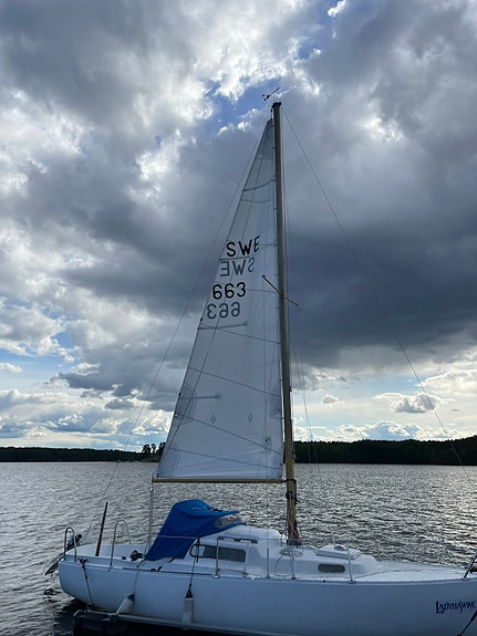 Albin Viggen nr 663 med motor och båtvagn 12 of 12