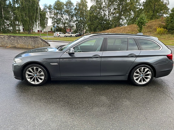 BMW 520d 2 of 15