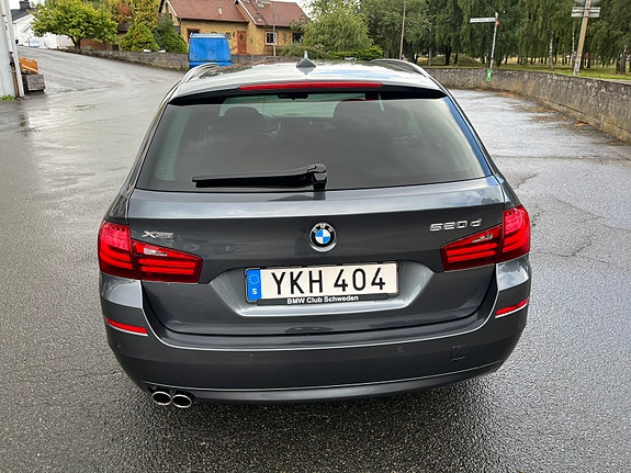 BMW 520d 4 of 15