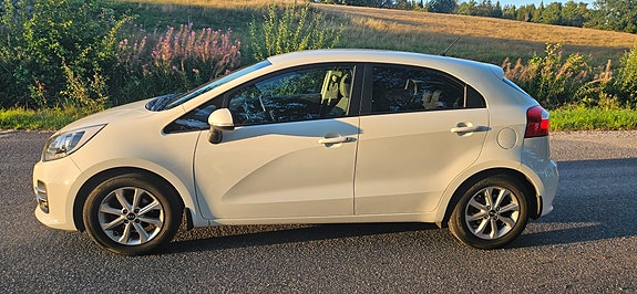 Kia Rio 4 of 8