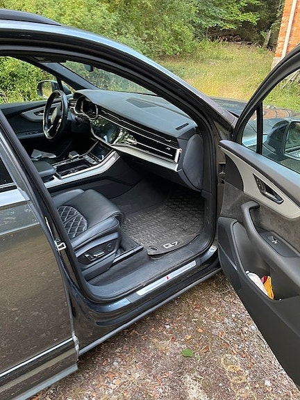 Audi Q7 8 of 8