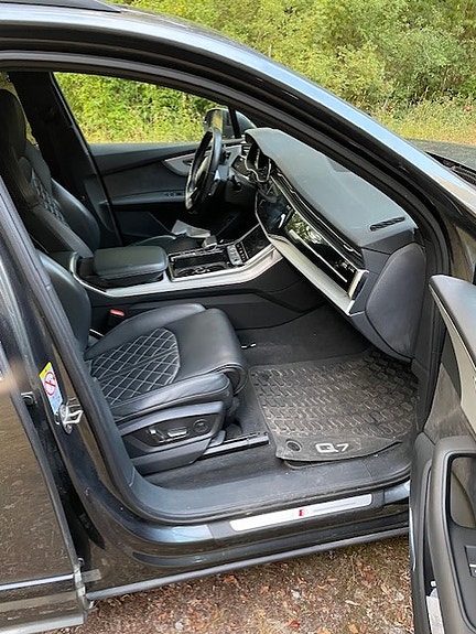 Audi Q7 5 of 8