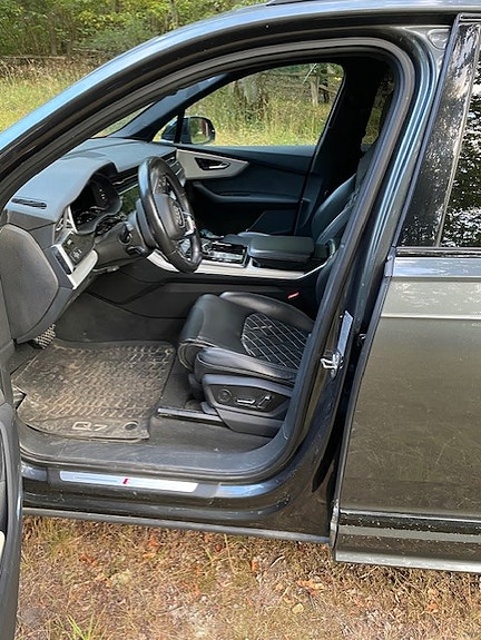 Audi Q7 3 of 8