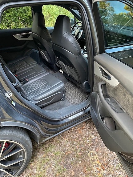 Audi Q7 6 of 8