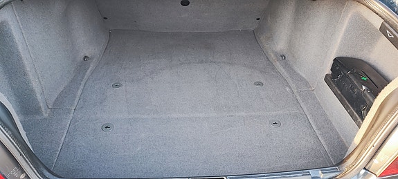 BMW 523i 9 of 12