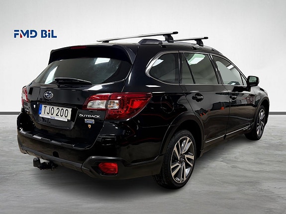 Subaru Outback 4 of 30