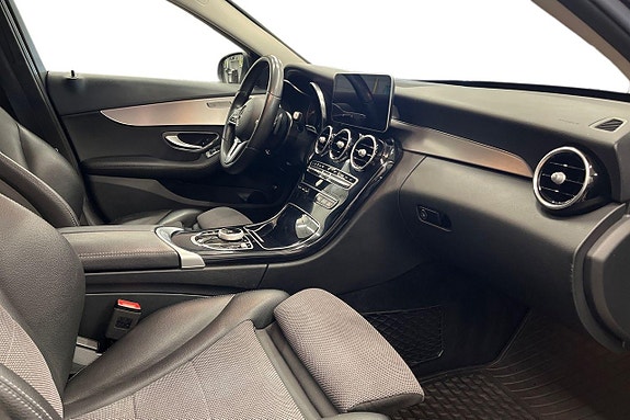 Mercedes-Benz C200 d 15 of 26