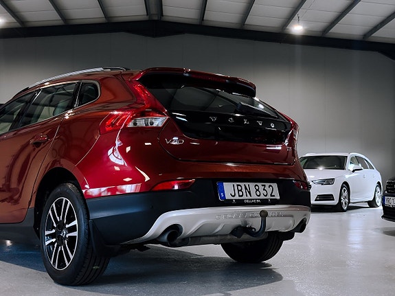 Volvo V40 Cross Country 5 of 30
