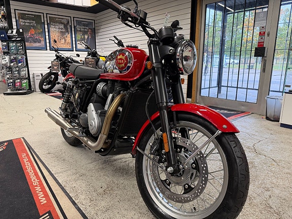 BSA 650 Gold Star - Insignia Red | Få tillbehör till värde av 10 000 kr på köpet! 3 of 5
