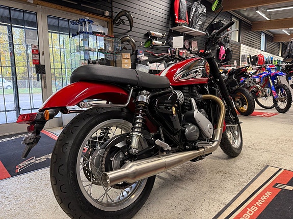 BSA 650 Gold Star - Insignia Red | Få tillbehör till värde av 10 000 kr på köpet! 2 of 5