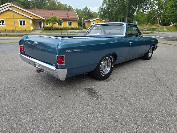 Chevrolet El Camino 5 of 18
