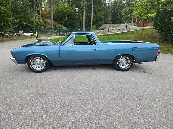 Chevrolet El Camino 2 of 18