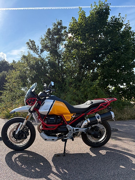 Moto Guzzi V85 TT 5 of 8