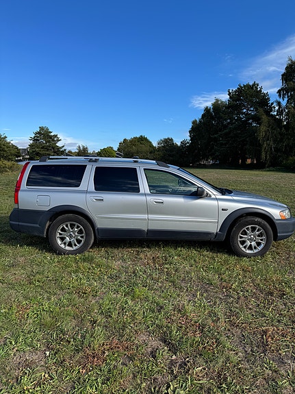 Volvo XC70 5 of 22