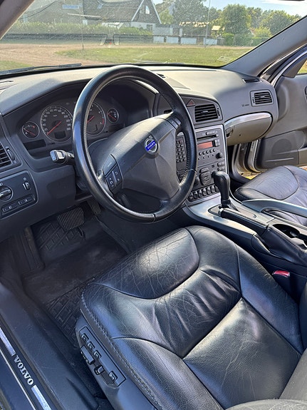 Volvo XC70 8 of 22