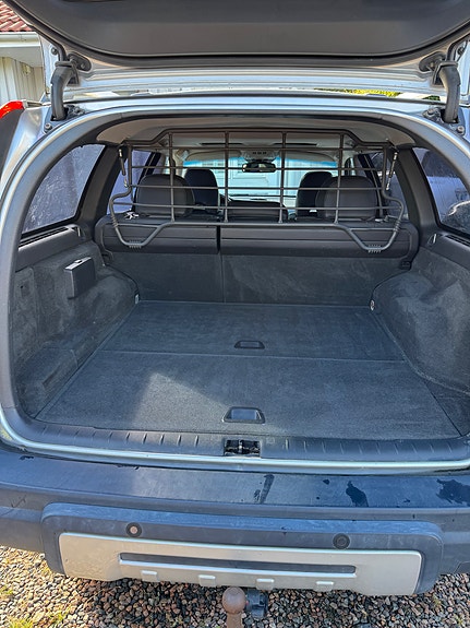 Volvo XC70 2 of 22
