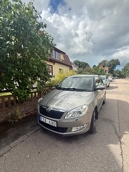 Skoda Fabia 2 of 5