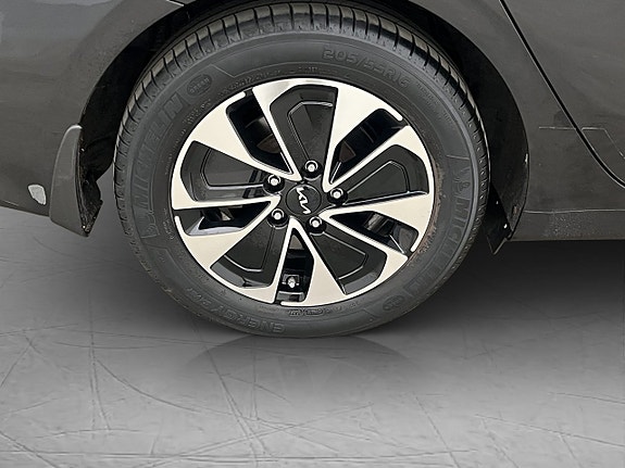Kia Ceed 12 of 30