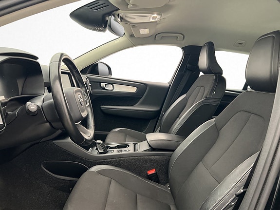 Volvo XC40 21 of 30