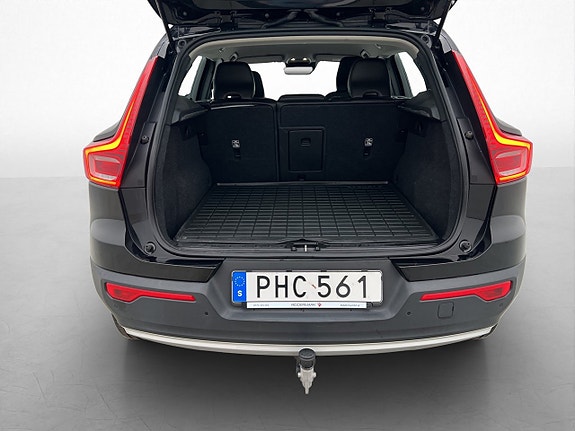 Volvo XC40 17 of 30