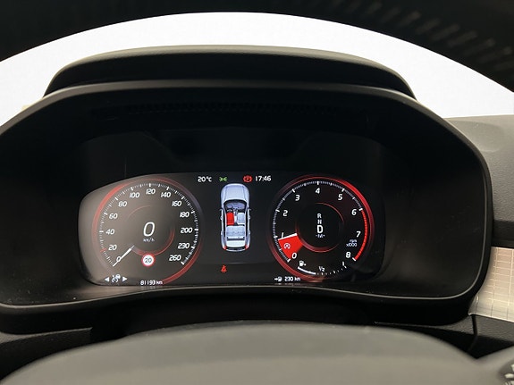 Volvo XC40 22 of 30