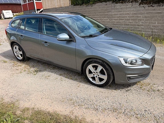 Volvo V60 3 of 9