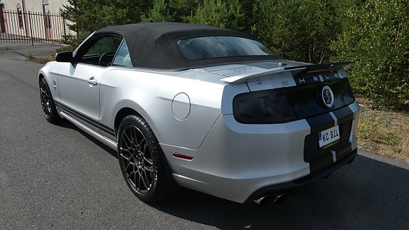 Ford Mustang 19 of 19