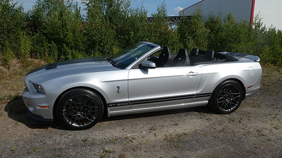 Ford Mustang 18 of 19