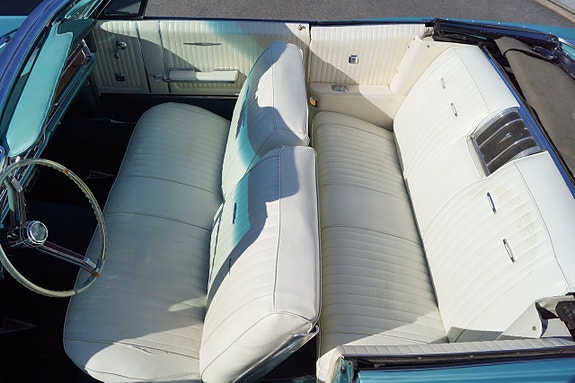 Pontiac Bonneville 14 of 21