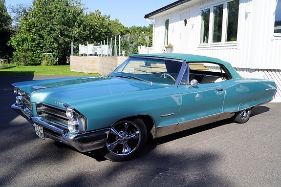 Pontiac Bonneville 9 of 21