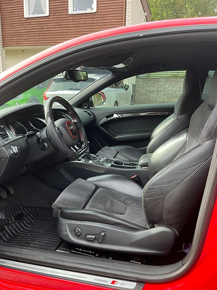 Audi S5 4 of 6
