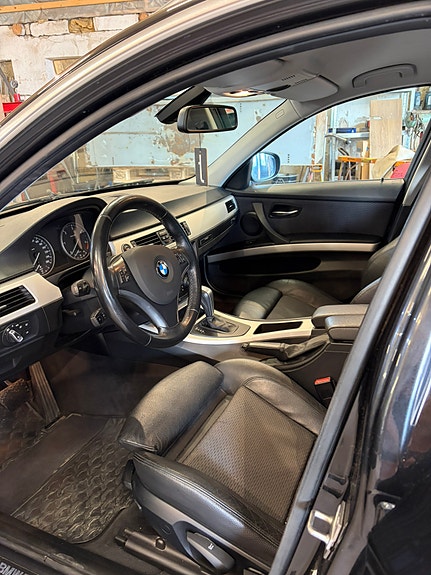 BMW 320d 6 of 8