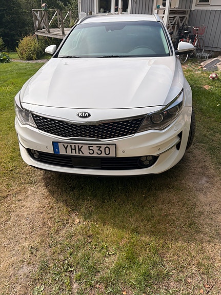 Kia Optima 2 of 4