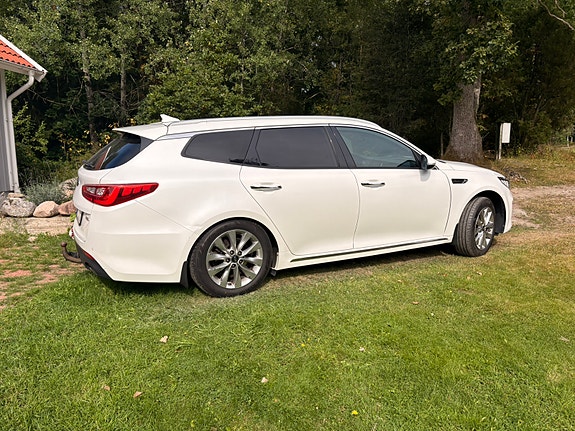 Kia Optima 3 of 4
