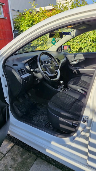 Kia Picanto 5 of 18