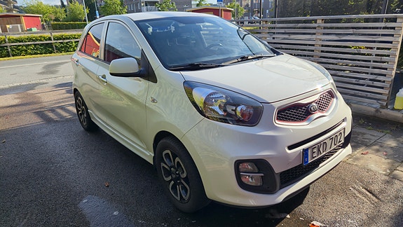 Kia Picanto 2 of 18