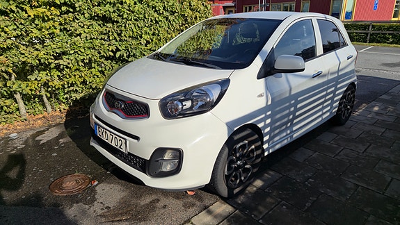 Kia Picanto 3 of 18