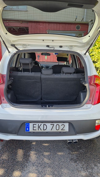 Kia Picanto 9 of 18